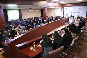 برگزاری کارگاه آموزشی مدیریت حوادث و پدافند غیرعامل ویژه کارکنان معاونت درمان