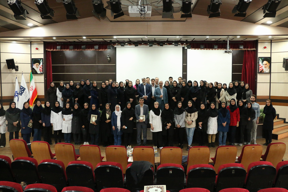 برگزاری آئین گرامی داشت روز فناوری اطلاعات سلامت در بیمارستان مرکز طبی کودکان